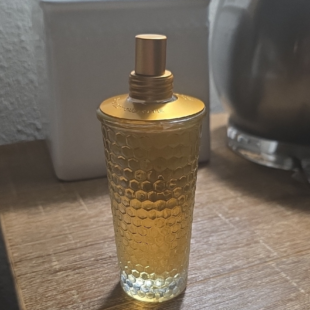 L'OCCITANE Honey and Lemon Eau De Toilette Fragrance